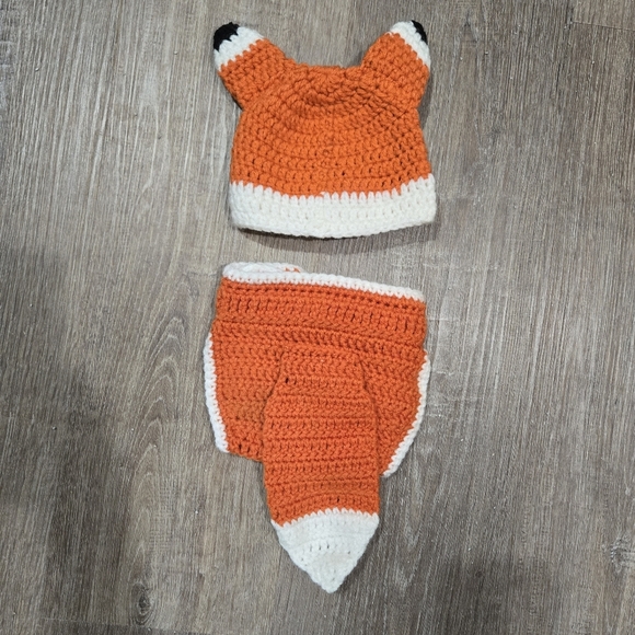 Crochet Fox Newborn Photos Outfit - Picture 2 of 2